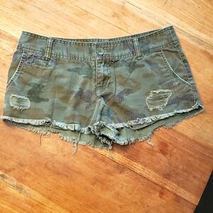 Mossimo Supply Co shorty shorts size 7
